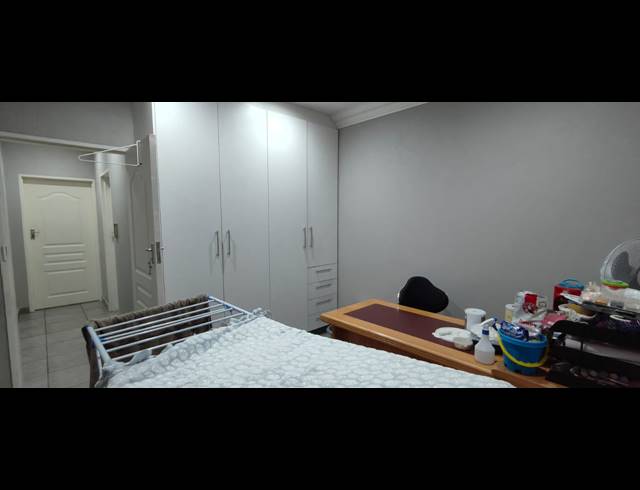 3 BEDROOM TOWNHOUSE FOR SALE IN ARCON PARK